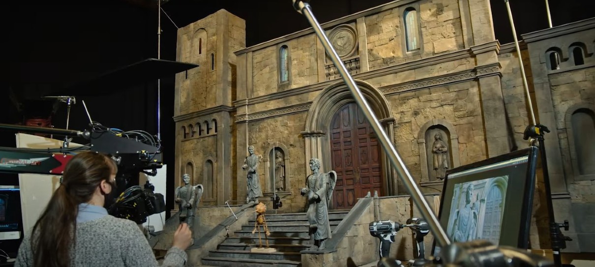 Bastidores do Pinóquio de Guillermo del Toro mostram criação de personagens e cenários