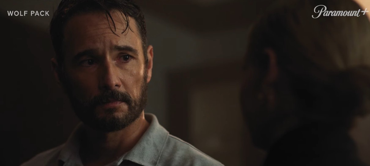 Wolf Pack, série derivada de Teen Wolf, divulga cenas com Rodrigo Santoro