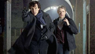Steven Moffat diz que nova temporada de Sherlock depende do elenco principal