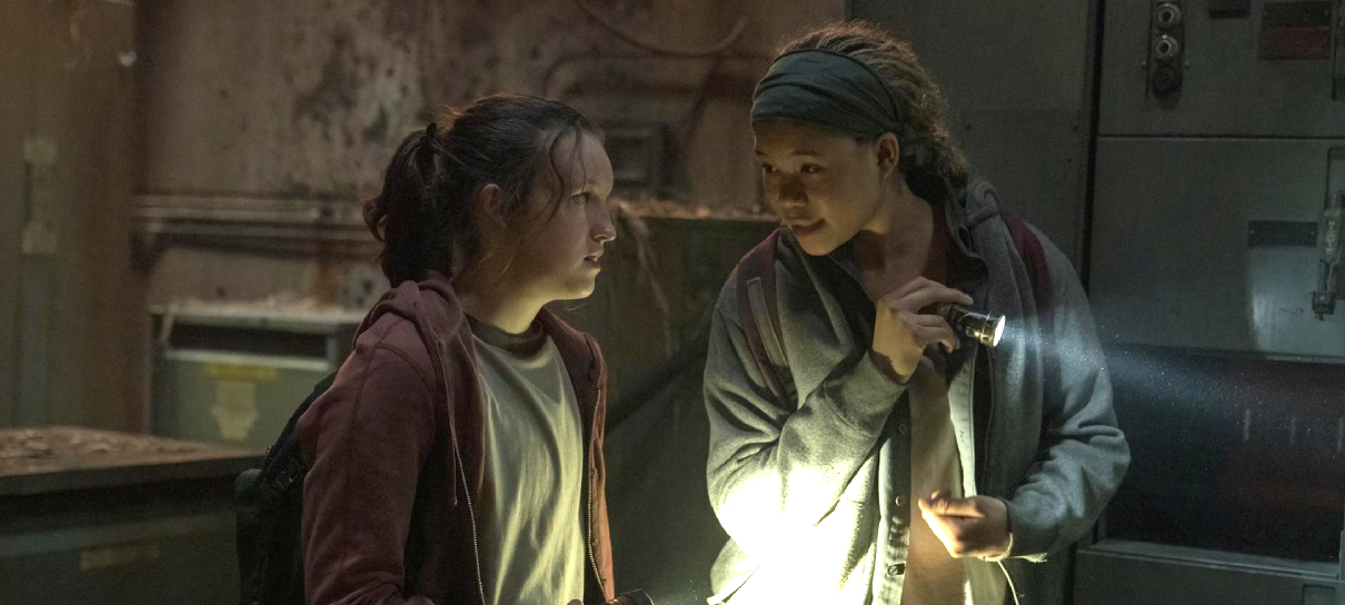 Ellie e Riley são foco de fotos do 7º episódio de The Last of Us