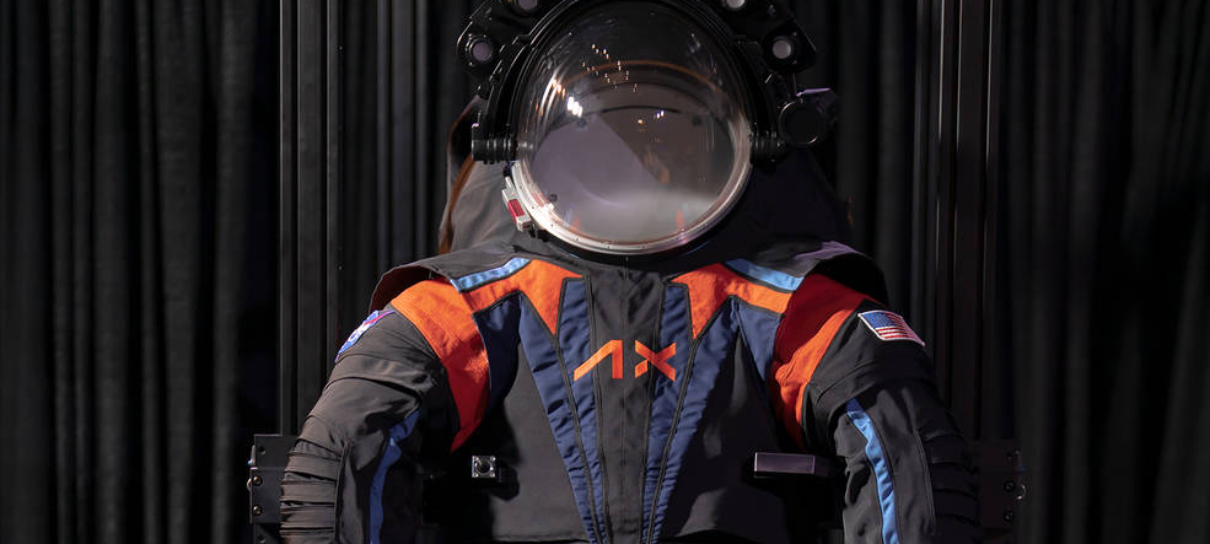NASA revela traje espacial que será usado na missão Artemis 3