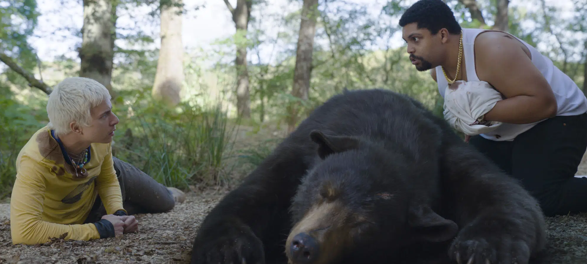 O Urso do Pó Branco” e mais estreias no Cinemark