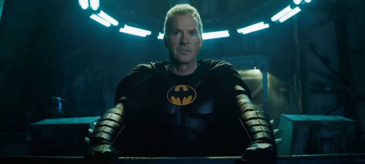 Michael Keaton tirou fotos como Batman para mostrar ao neto
