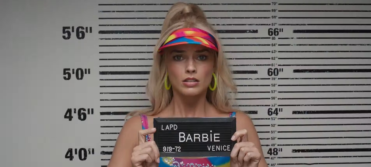 Barbie encara o mundo real em novo trailer do live-action