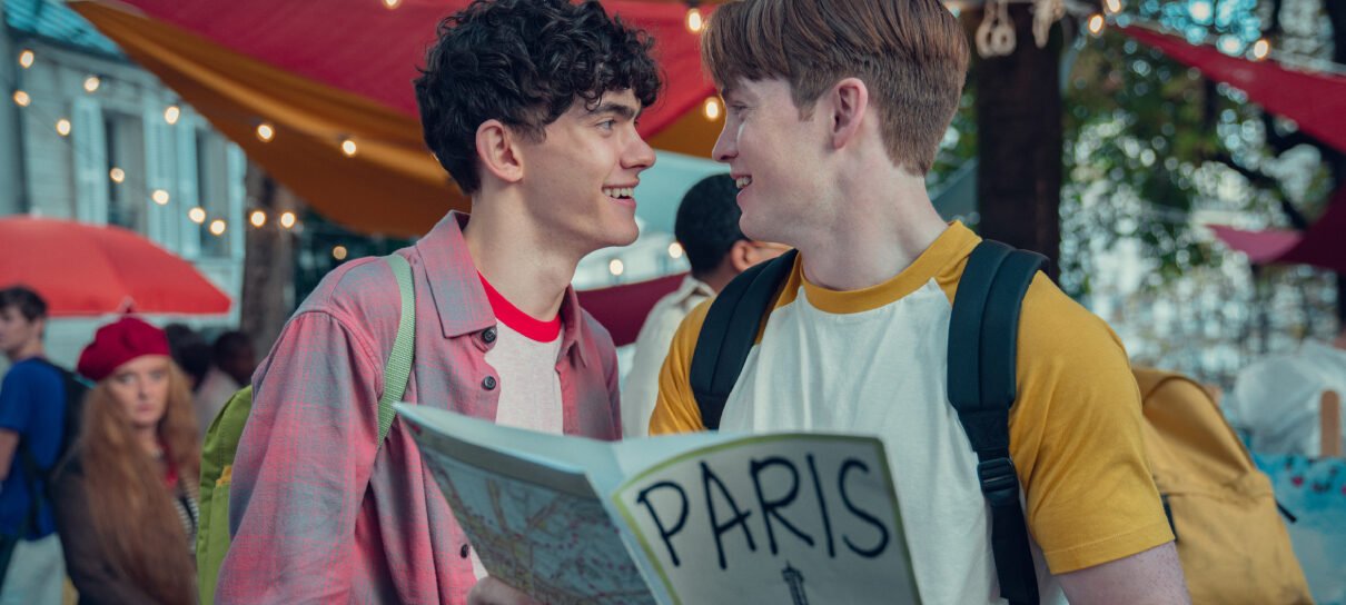 Nick e Charlie exploram Paris em imagens do 2º ano de Heartstopper