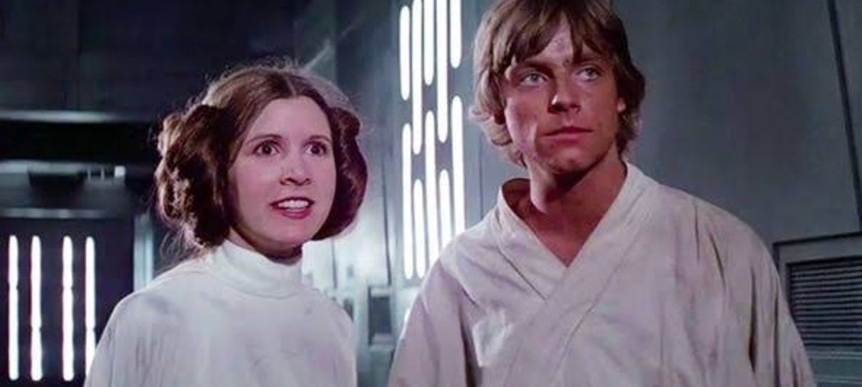 Star Wars: Mark Hamill faz homenagem a Carrie Fisher na Calçada da Fama