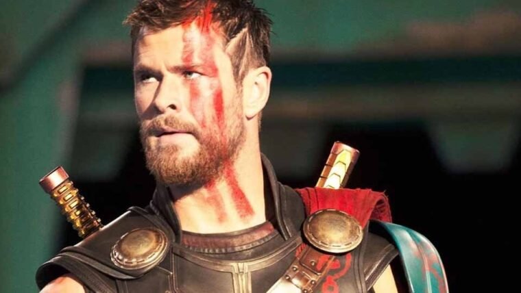 Chris Hemsworth admite que Thor 4 ficou bobo demais e diz que até amigos de  seus filhos criticaram