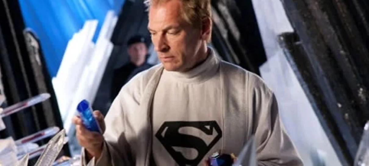 Morte do ator Julian Sands é confirmada nos EUA