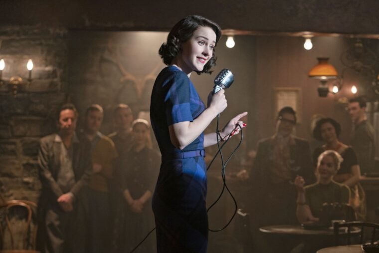 Foto de Rachel Brosnahan, a nova Lois Lane dos cinemas (Maravilhosa Sra. Maisel/Amazon Prime Video/Reprodução)