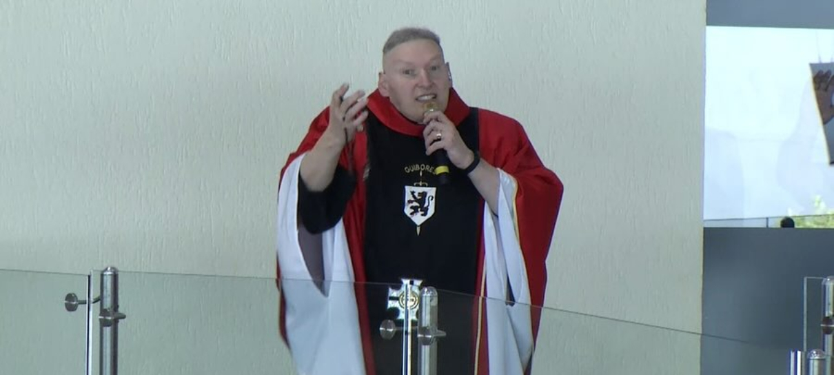 Abaixo-assinado pede Padre Marcelo Rossi em Diablo IV