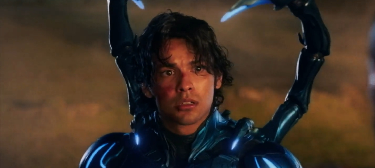 Besouro Azul cai na porrada com vilão Carapax em novo trailer