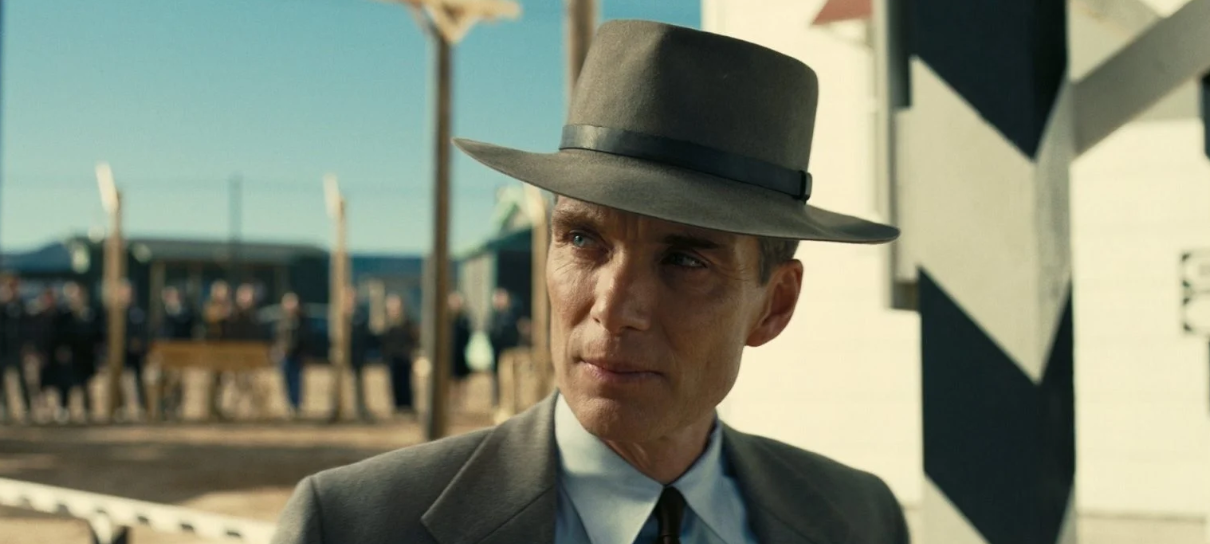 Oppenheimer abre com média de 96% no Rotten Tomatoes