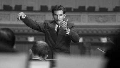 Imagens de Maestro destacam Bradley Cooper como Leonard Bernstein