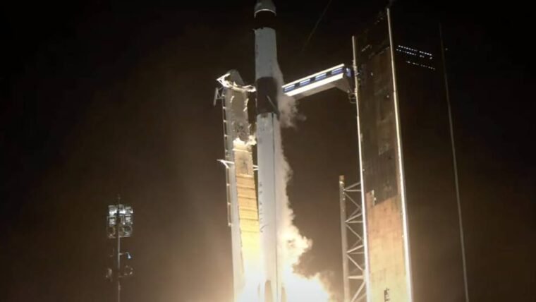 NASA e SpaceX lançam nova missão à Estação Espacial Internacional