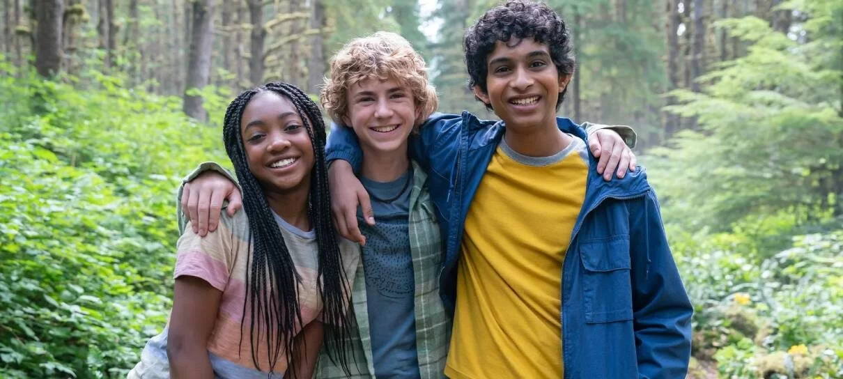 Autor de Percy Jackson dedica novo livro aos atores da série