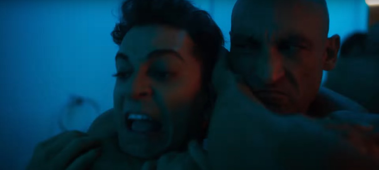 Rex aparece em trailer de Tá Escrito, novo filme de Larissa Manoela