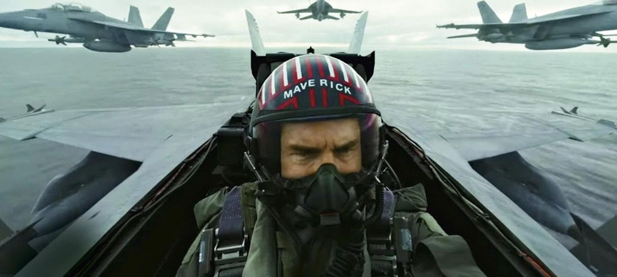 Elenco de Top Gun Maverick fez xixi em sacos plásticos durante cenas de voo