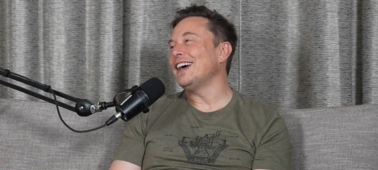 Elon Musk pretende cobrar taxa a usuários por uso do Twitter/X