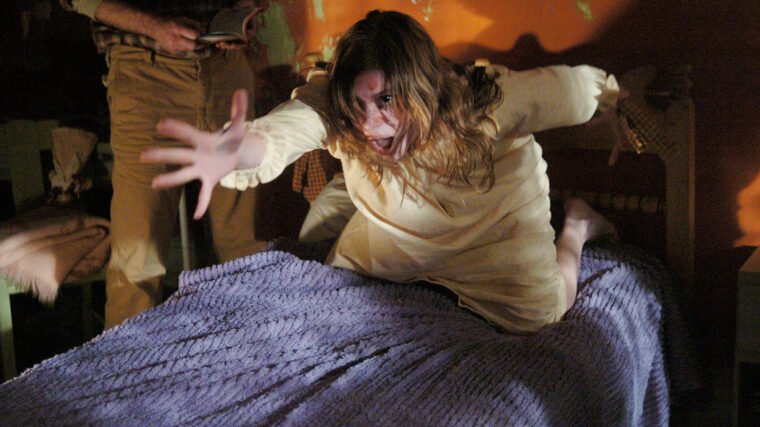 10 filmes com possessão demoníaca e exorcismo para assistir online