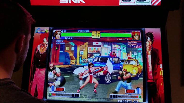Representante da SNK explica a popularidade de King of Fighters no Brasil
