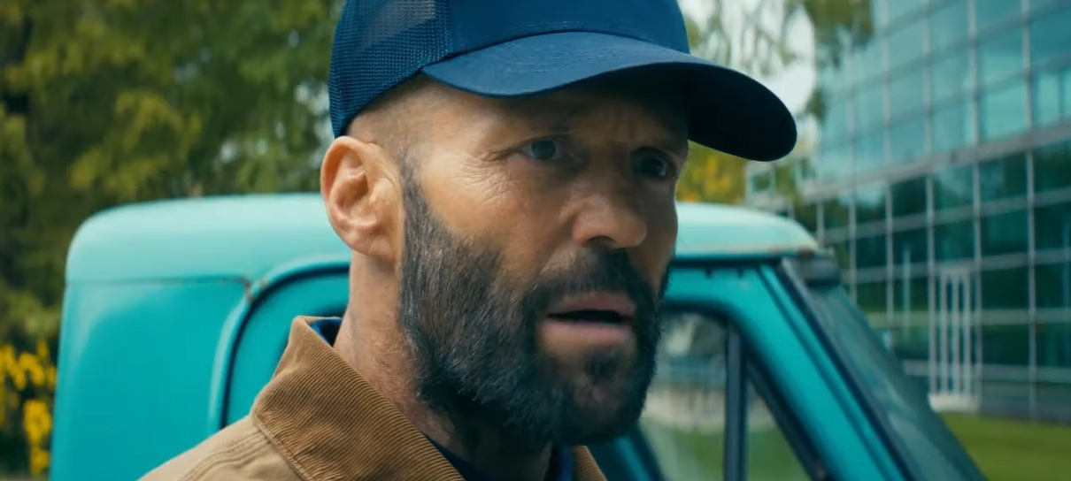 Jason Statham busca vingança em trailer de Beekeeper