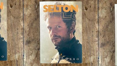 Selton Mello anuncia autobiografia em celebração aos 40 anos de carreira