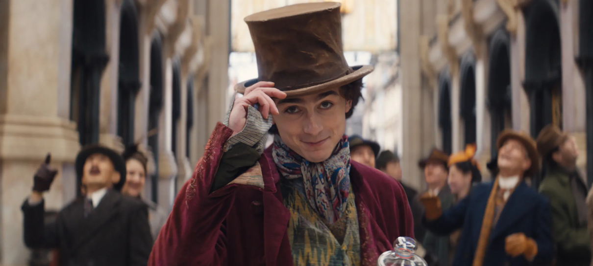 Diretor de Wonka exalta Timothée Chalamet em vídeo de bastidores