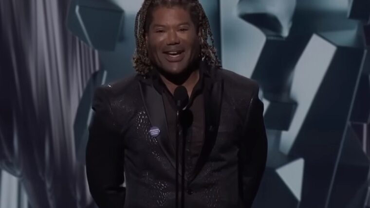 God of War  Christopher Judge, a voz de Kratos, comemora anúncio de  Ragnarok