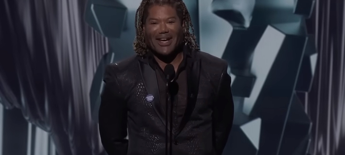 Christopher Judge vence prêmio de Melhor Performance por GOW: Ragnarok no  TGA 2022