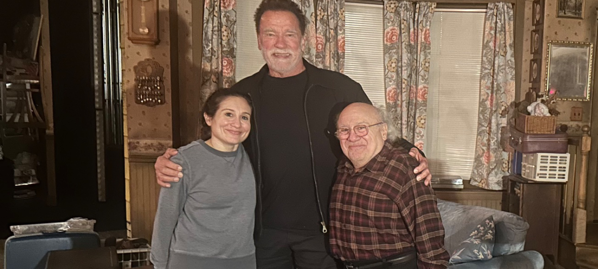 Foto celebra reunião dos "Irmãos Gêmeos" Schwarzenegger e Danny DeVito