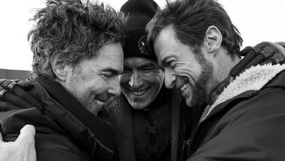 Diretor de Deadpool 3 publica bela foto com Ryan Reynolds e Hugh Jackman