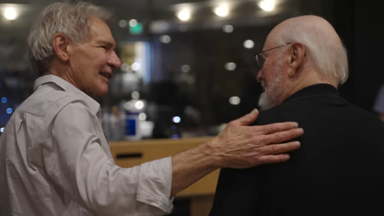 Harrison Ford e John Williams nos bastidores de Indiana Jones e a Relíquia do Destino (LucasFilm/Reprodução)