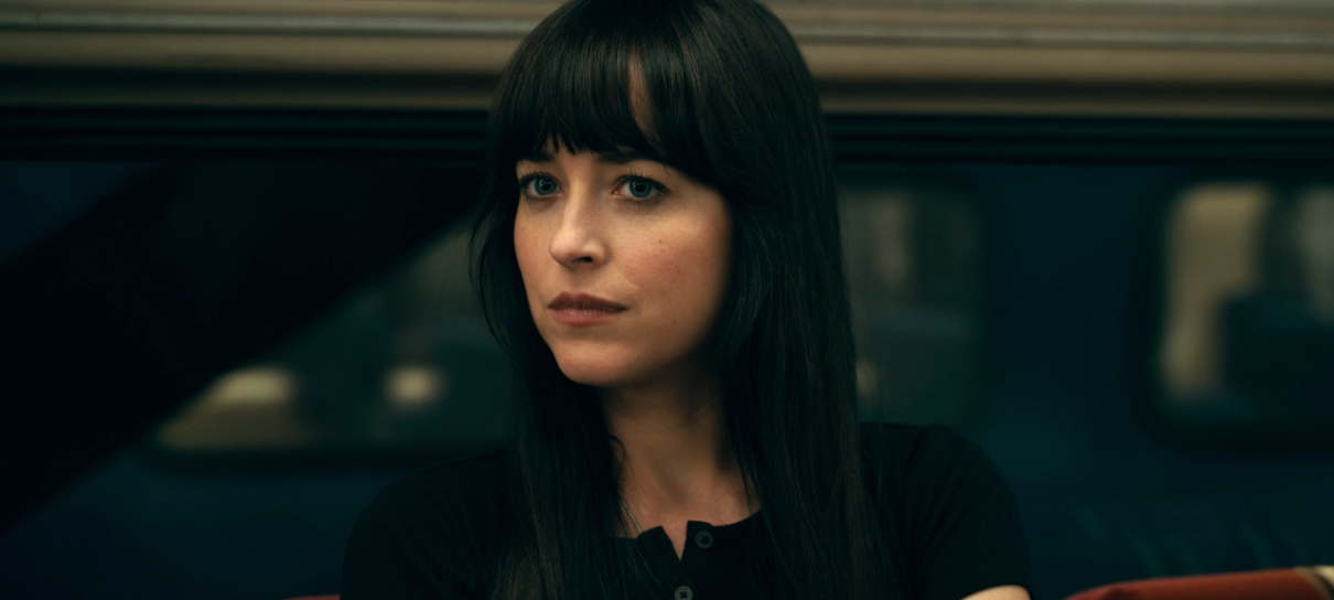 Dakota Johnson relembra insegurança com parte fantasiosa de Madame Teia