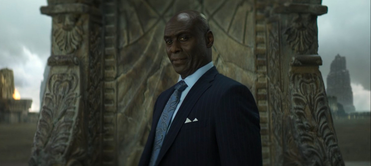 Equipe de Percy Jackson não pensa em novo Zeus após morte de Lance Reddick