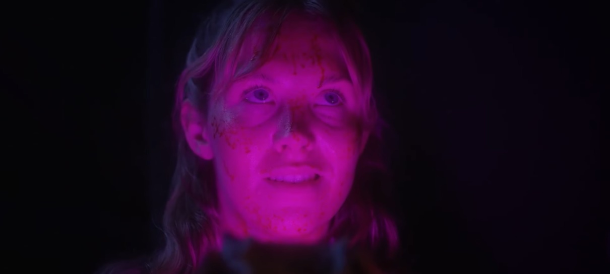 Filme de terror da Cinderela ganha primeiro trailer sangrento