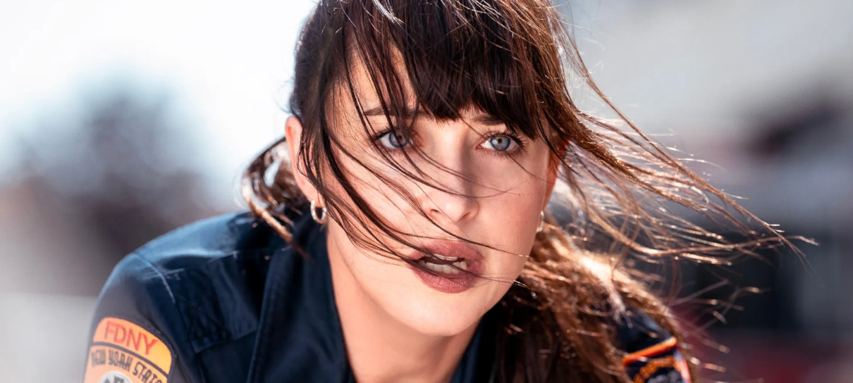Dakota Johnson afirma que roteiro de Madame Teia sofreu "mudanças drásticas"