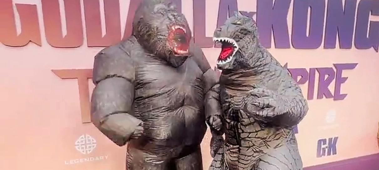 Godzilla e Kong infláveis roubam a cena em evento de O Novo Império