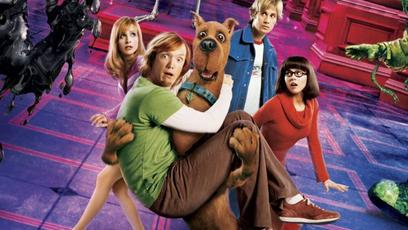 James Gunn celebra 20 anos de Scooby-Doo 2 com fotos do elenco