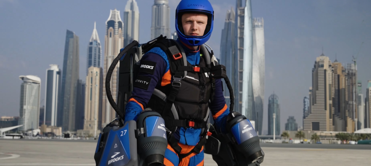 Primeira corrida mundial de Jet Suit é realizada em Dubai; veja vídeo