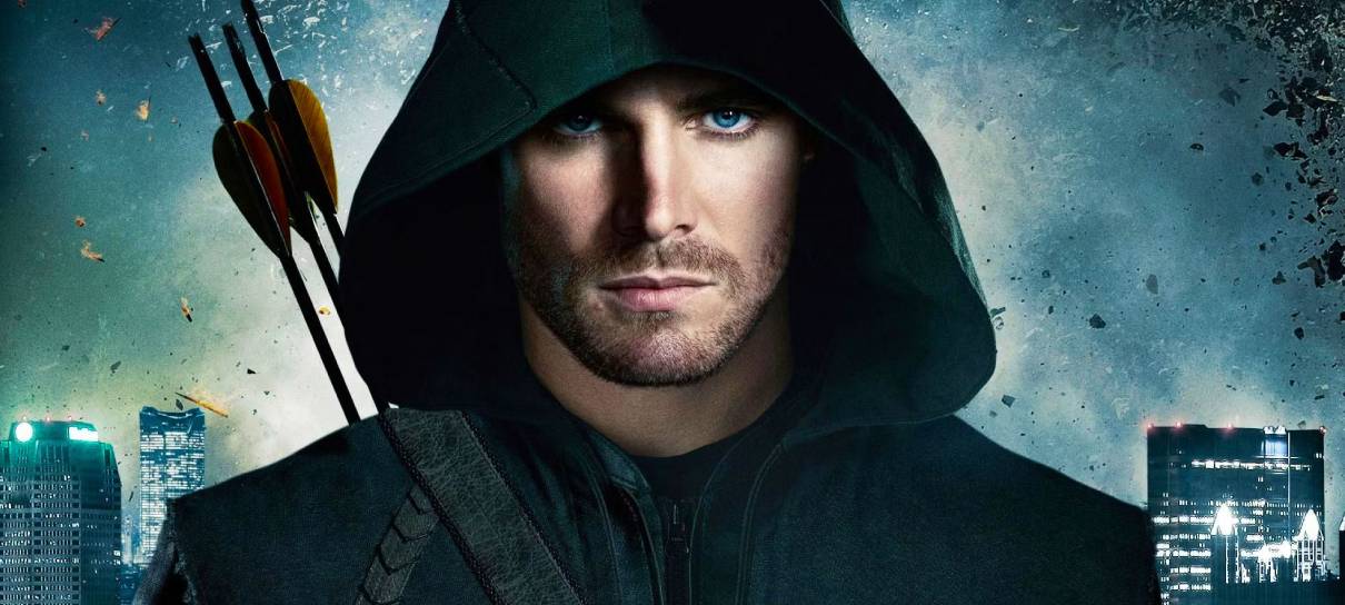 Arrow tinha a missão de salvar a CW da ruína, relembra criador
