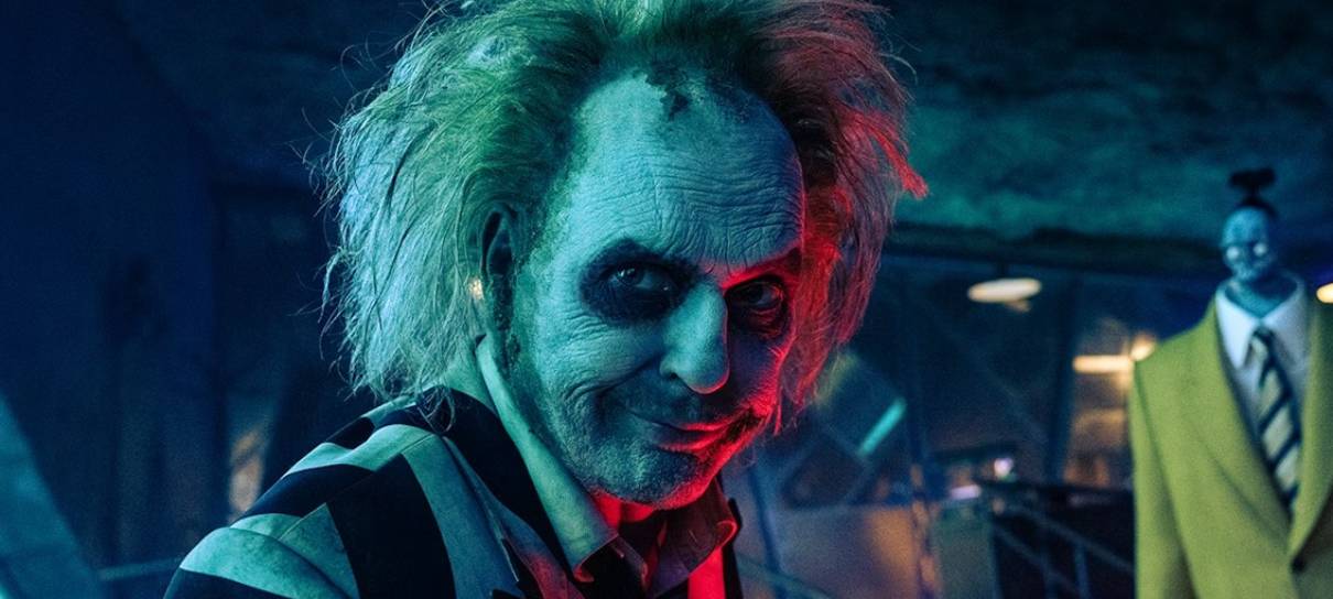 Beetlejuice 2 ganha novo trailer divertido e fantasmagórico