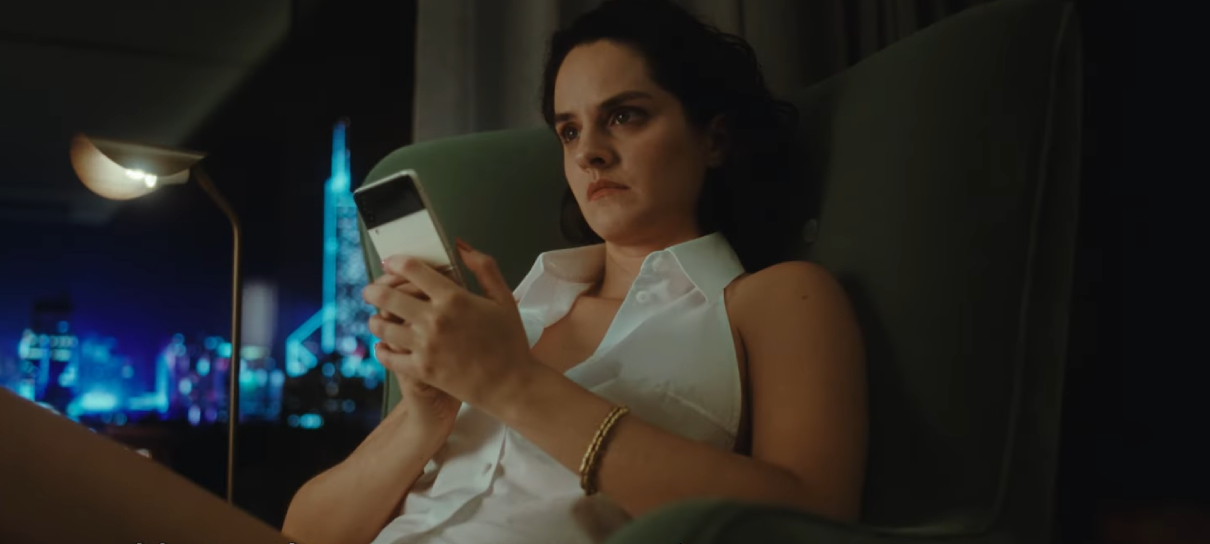 Reboot de Emmanuelle ganha trailer com jogo de sedução