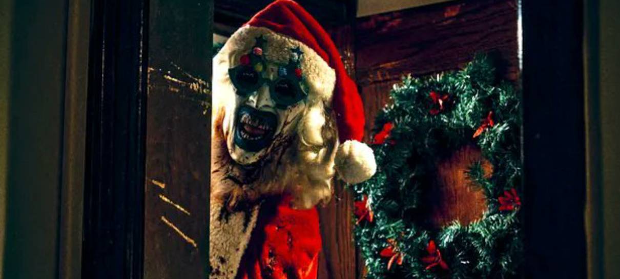 Terrifier 3 promete infeliz Natal em novas fotos sangrentas