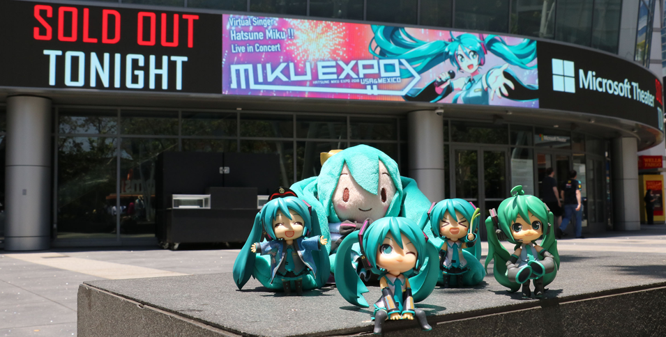 Foto oficial de produtos da Hatsune Miku