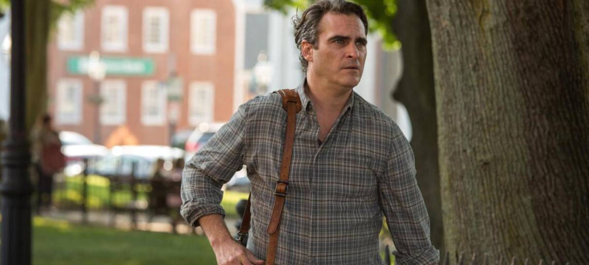 Joaquin Phoenix abandona romance gay dias antes do início das filmagens