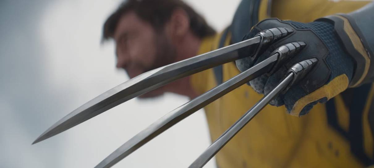 Hugh Jackman sua a camisa em dublagem de briga para Deadpool & Wolverine
