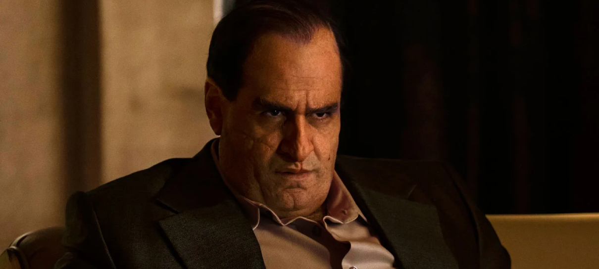 Pinguim ganha pôster e revela fotos da mafiosa família Falcone