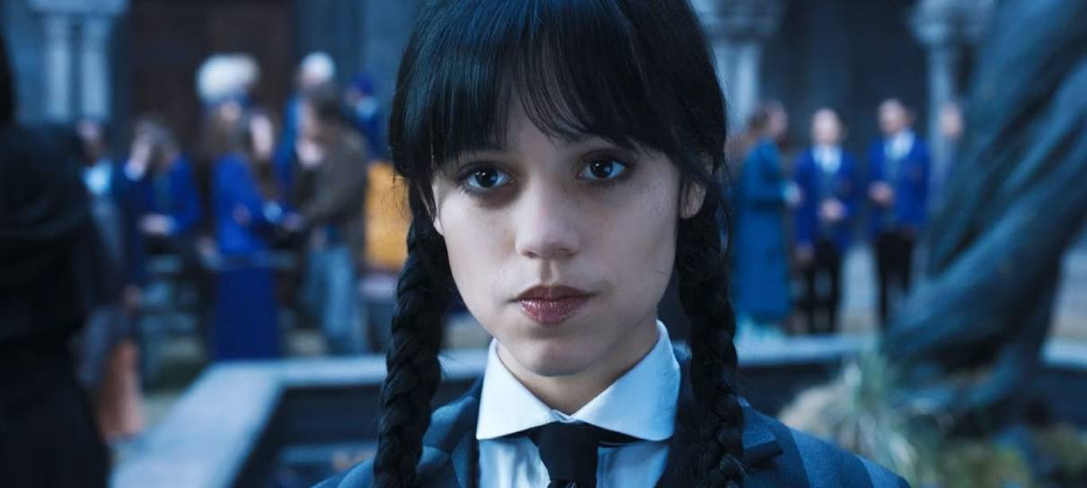 Jenna Ortega se arrepende de comentários polêmicos sobre Wandinha