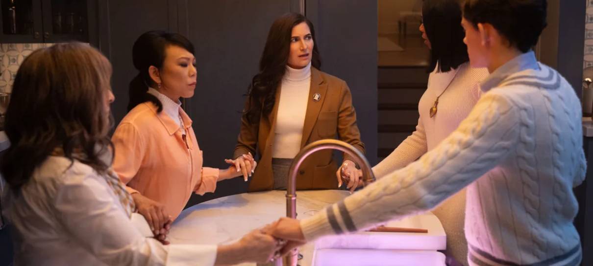 Agatha brinca com lenda de Mephisto na Marvel em terceiro episódio