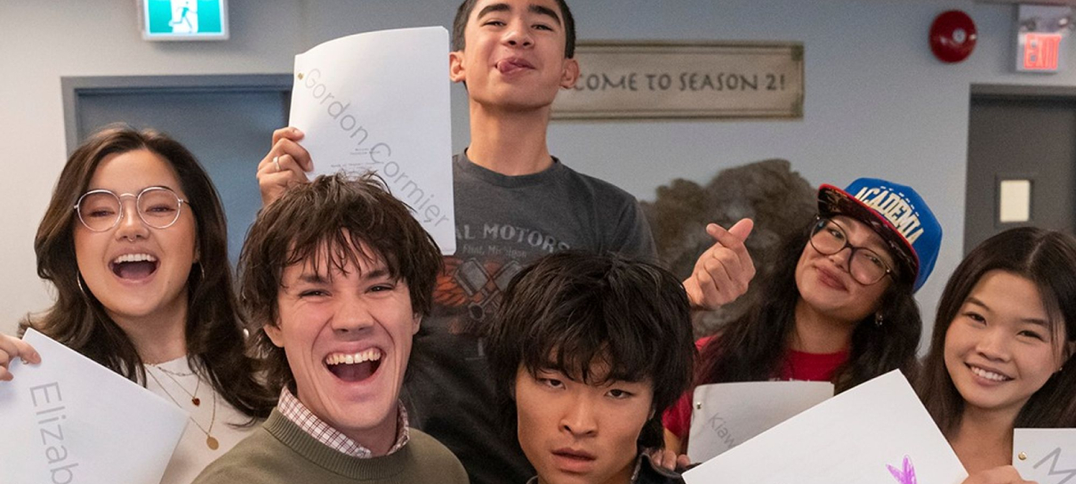 Elenco de Avatar se diverte nos bastidores da 2ª temporada
